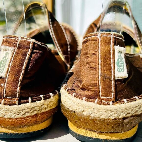 NWOT SIMPLE GREEN TOE brand BROWN MARY JANES SIZE 10 Cut small, like size 9 - Picture 7 of 11